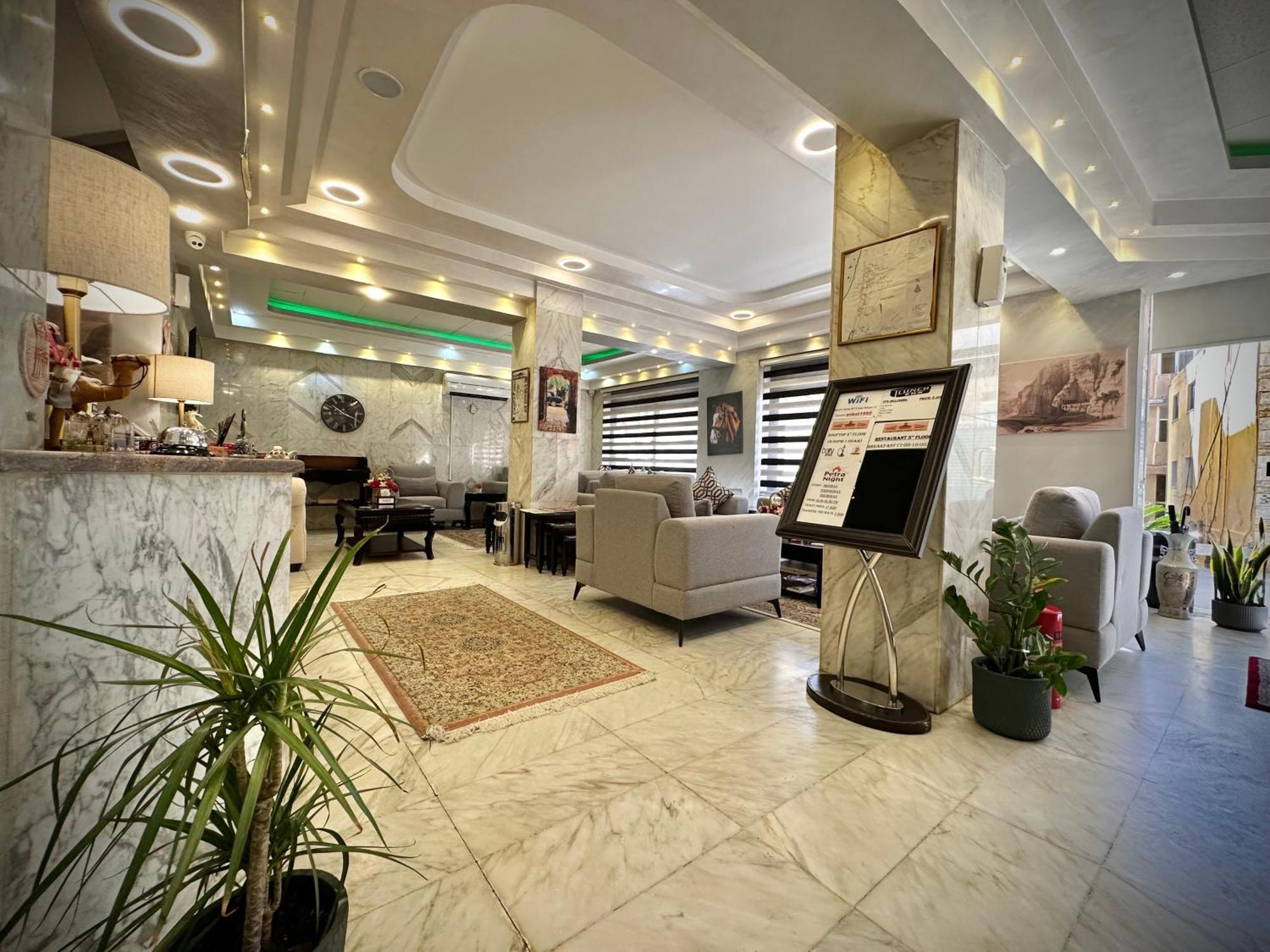 Anbat Midtown Hotel Wadi Musa Buitenkant foto